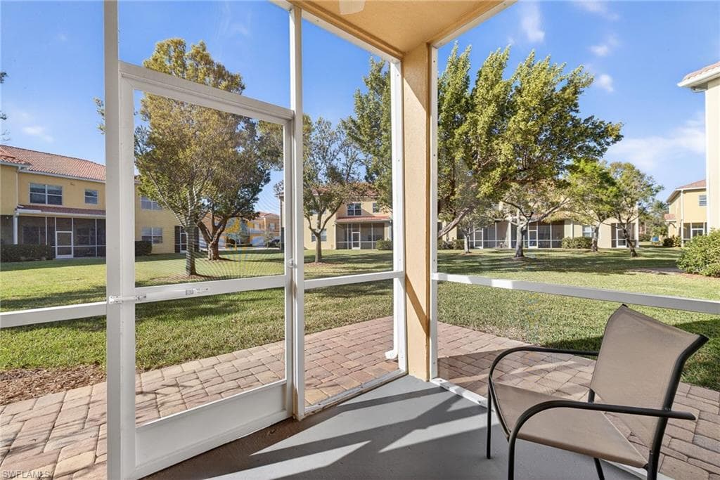 9832 Cristalino View WAY # 104, FORT MYERS FL 33908-27