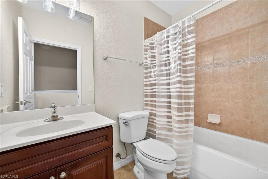 9832 Cristalino View WAY # 104, FORT MYERS FL 33908-24