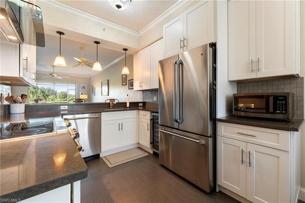 9500 Highland Woods BLVD # 105, BONITA SPRINGS FL 34135-2