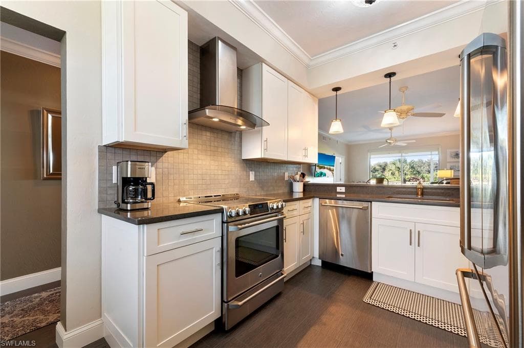 9500 Highland Woods BLVD # 105, BONITA SPRINGS FL 34135-3