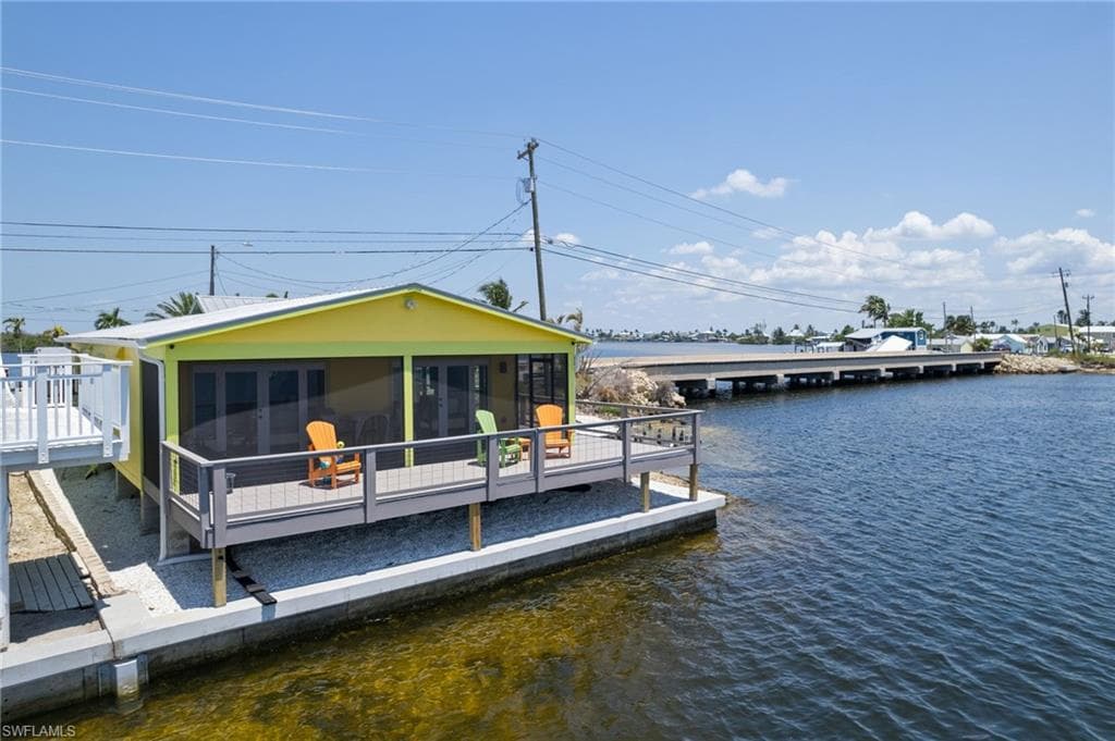 4819 Pine Island RD NW, MATLACHA FL 33993-5
