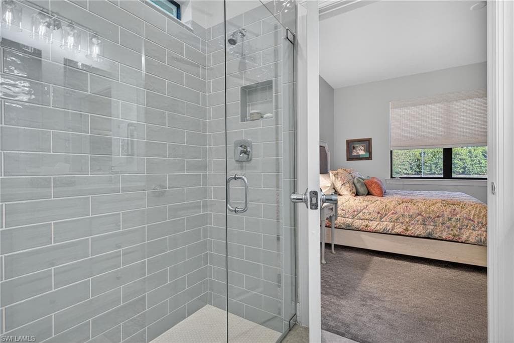 11268 Carlingford RD-19