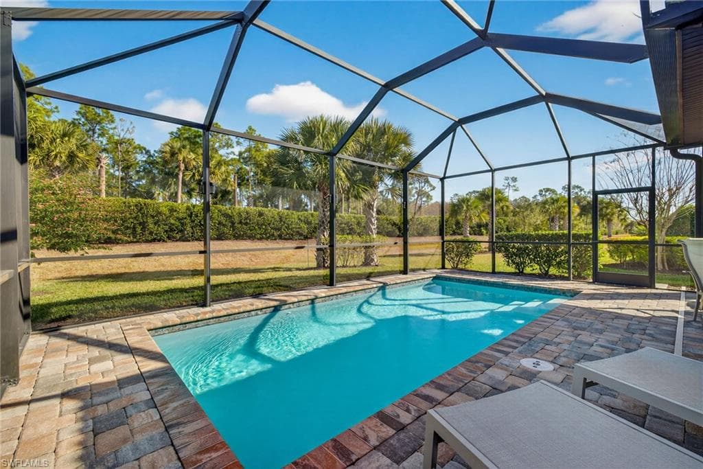 11268 Carlingford RD-23