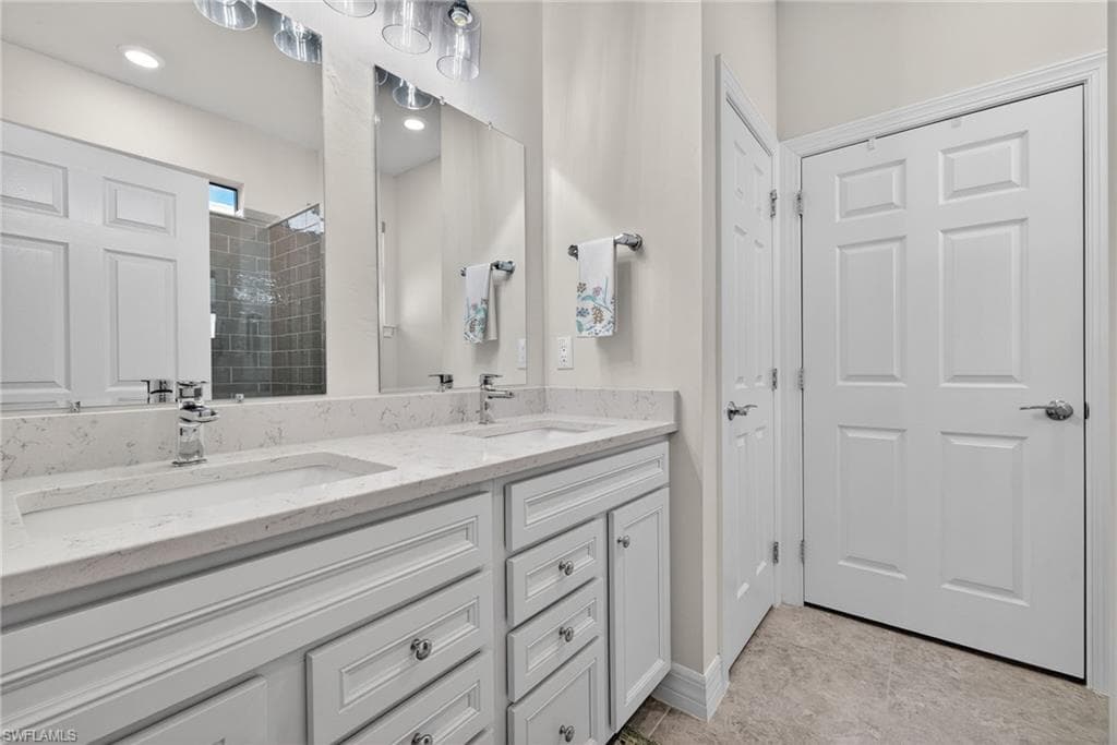 11268 Carlingford RD-18