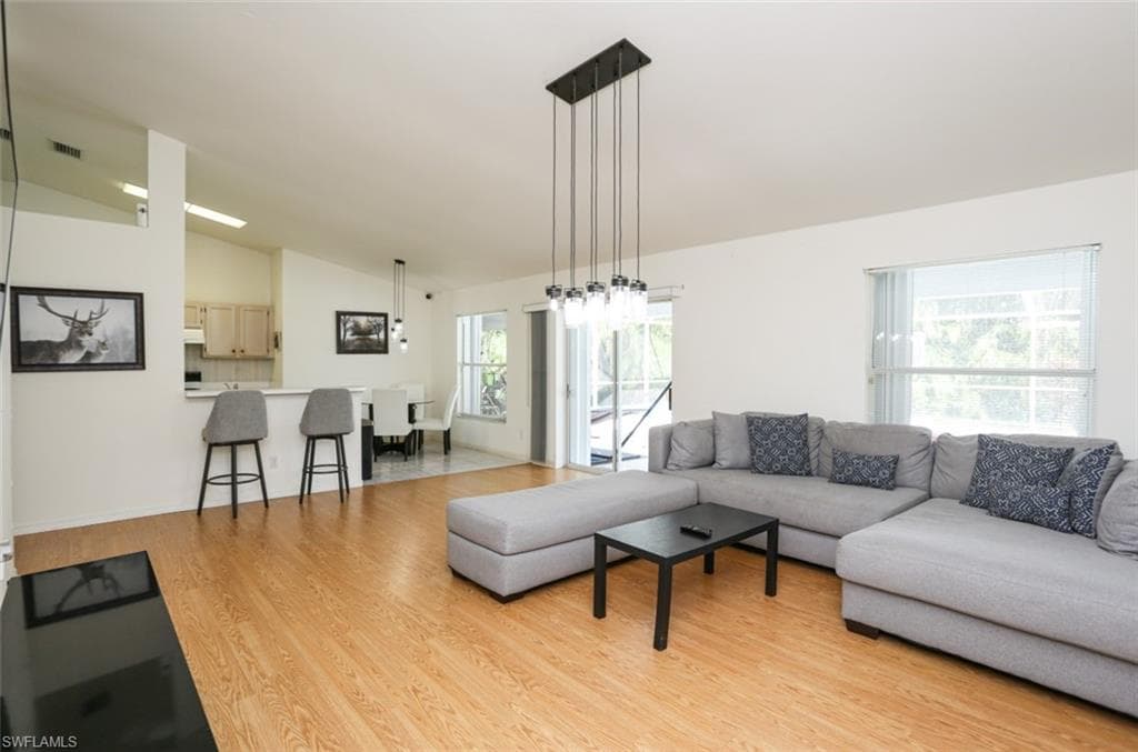 7775 Scarlet CT, NAPLES FL 34104-12