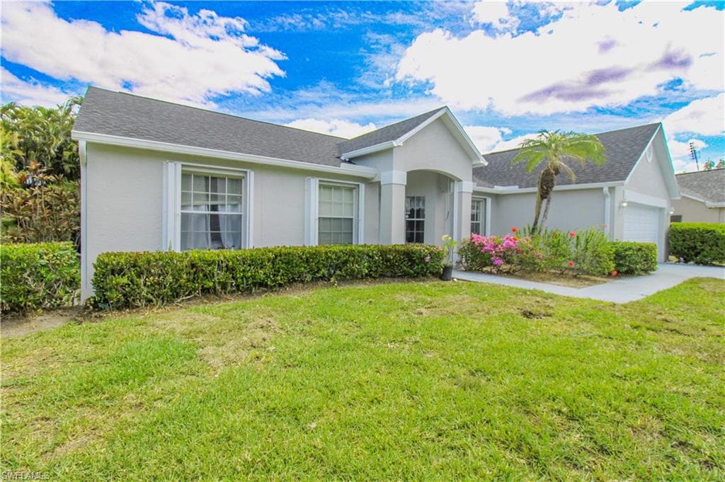 7775 Scarlet CT, NAPLES FL 34104-2