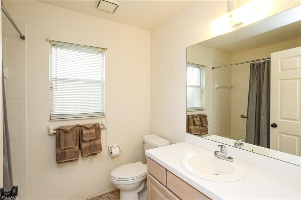 7775 Scarlet CT, NAPLES FL 34104-23