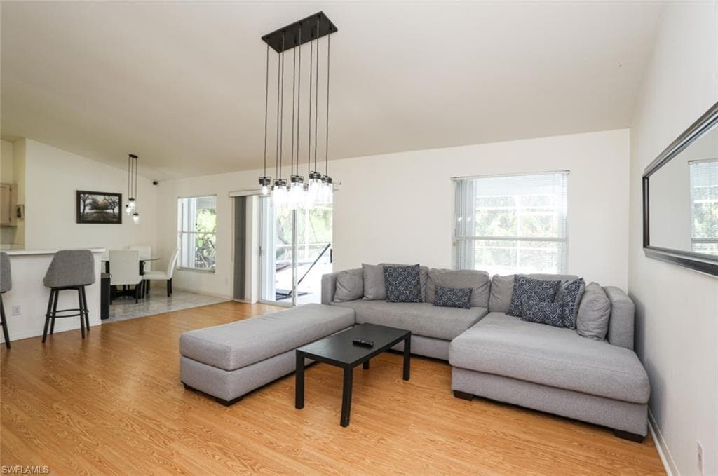 7775 Scarlet CT, NAPLES FL 34104-14