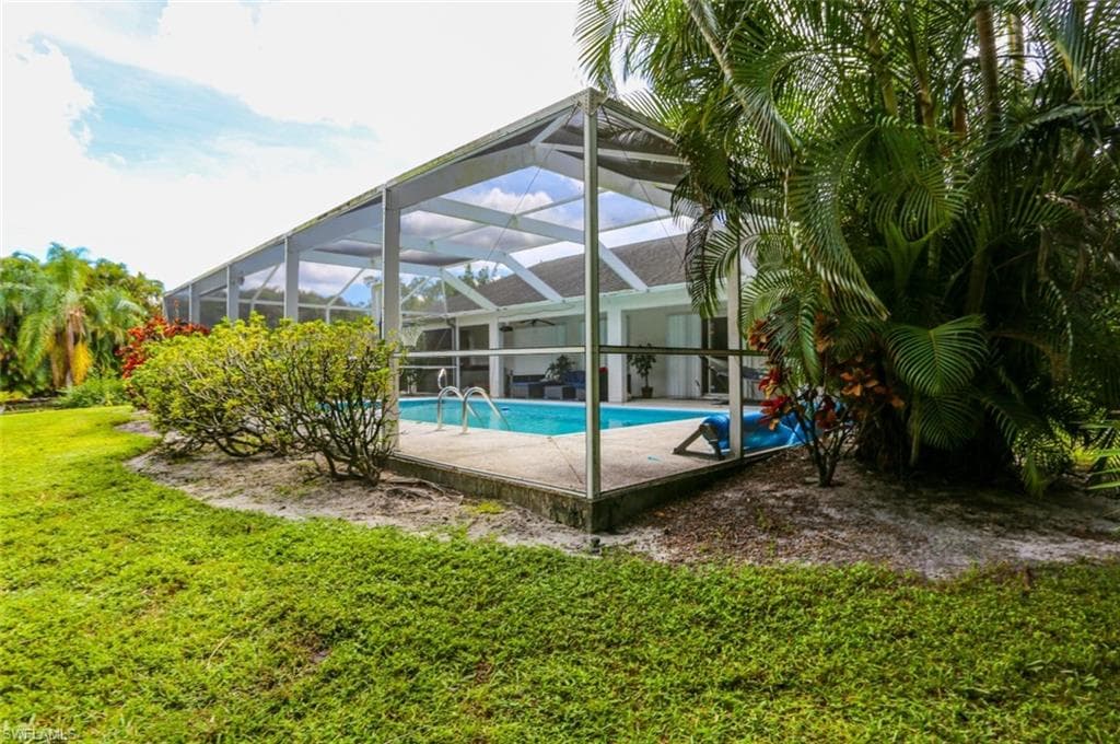 7775 Scarlet CT, NAPLES FL 34104-28