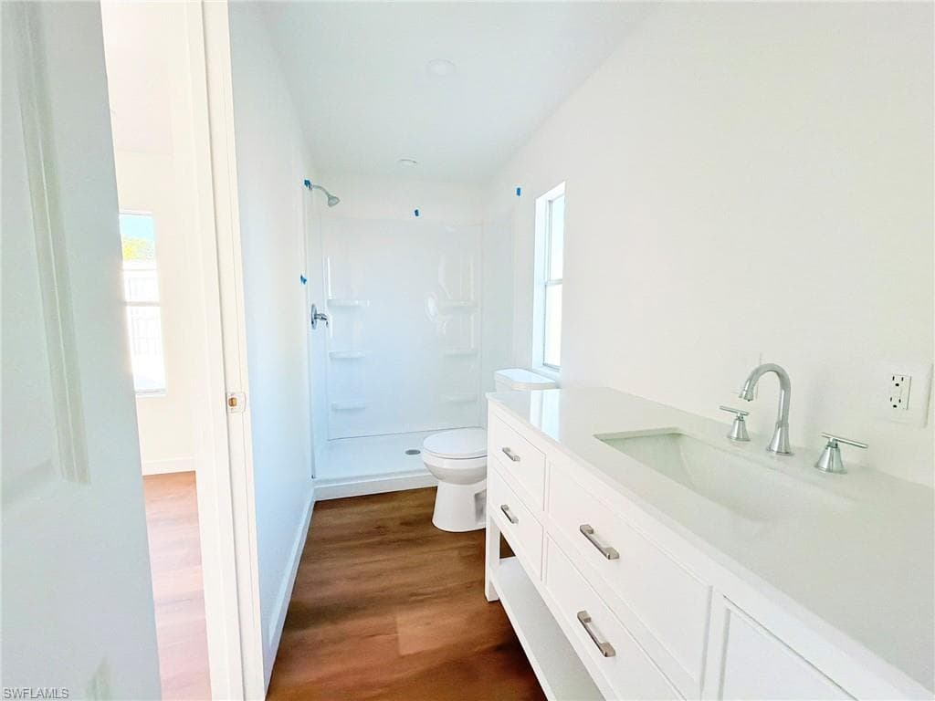 815 Cape Haze LN E, NAPLES FL 34104-6