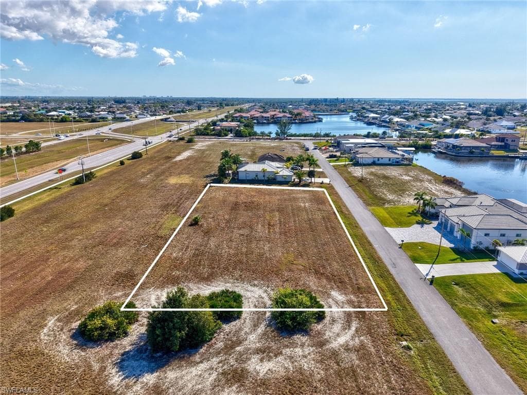 109 NW 32nd PL, CAPE CORAL FL 33993-2