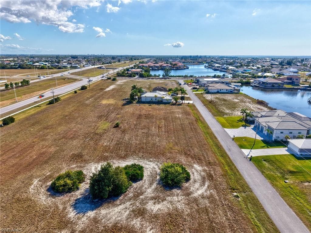 109 NW 32nd PL, CAPE CORAL FL 33993-3