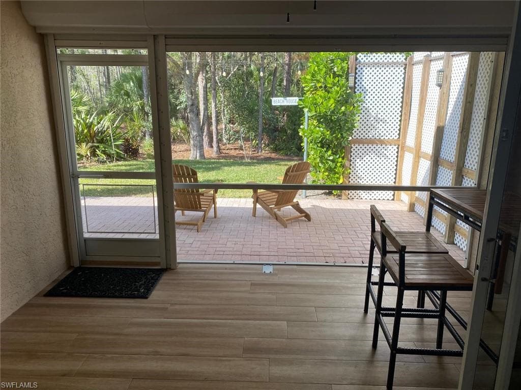 5301 Whitten DR # 81, NAPLES FL 34104-11