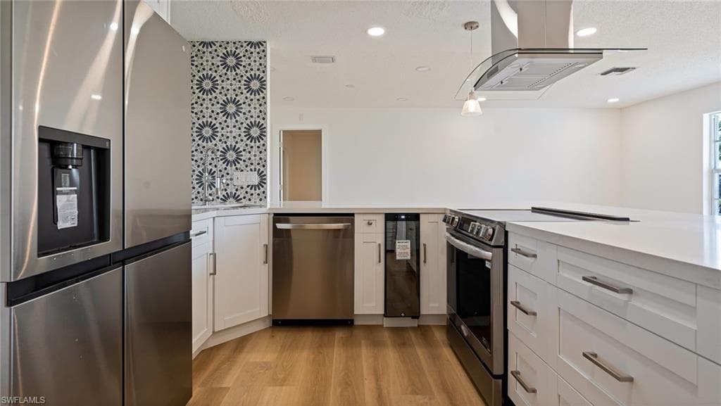 1393 White Cedar LN, NORTH FORT MYERS FL 33917-5