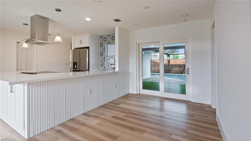 1393 White Cedar LN, NORTH FORT MYERS FL 33917-2