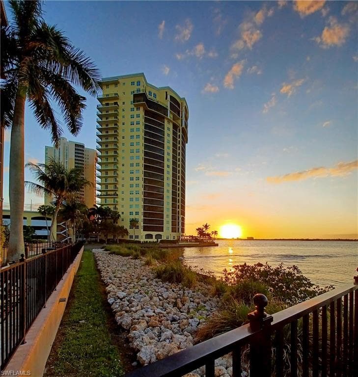 2825 Palm Beach BLVD 416-31