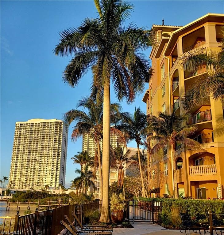 2825 Palm Beach BLVD 416-29