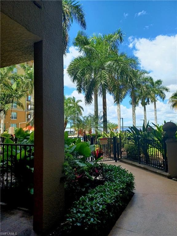 2825 Palm Beach BLVD 416-40