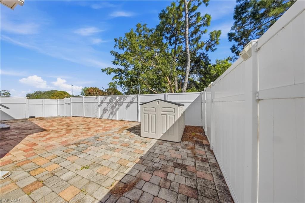 286 Leawood CIR, NAPLES FL 34104-26