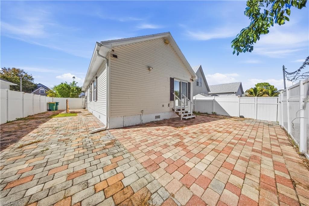 286 Leawood CIR, NAPLES FL 34104-25