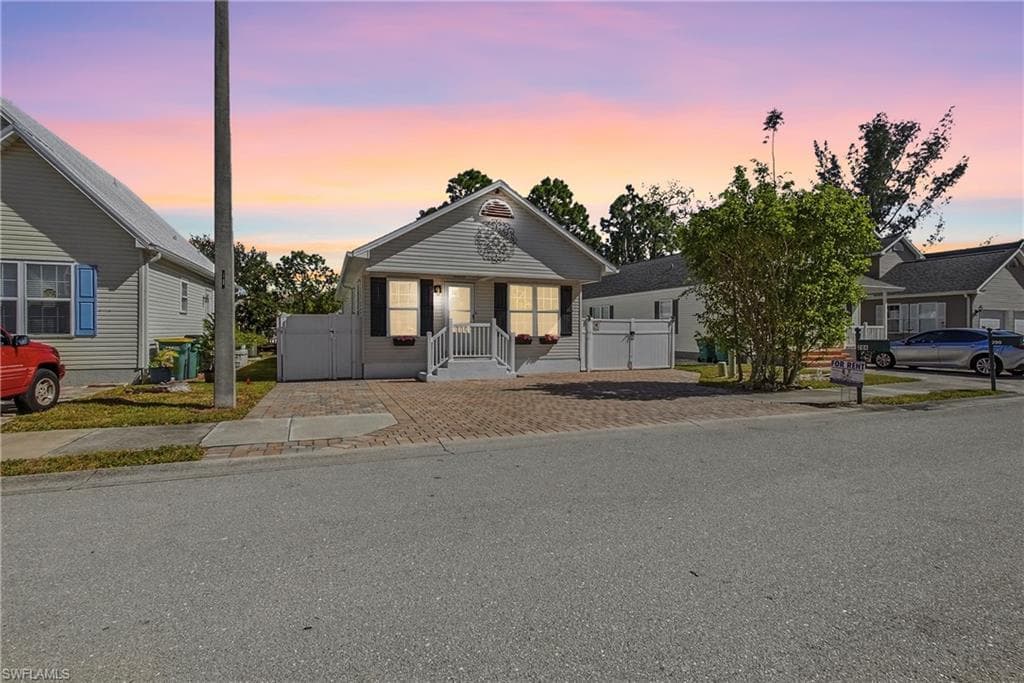 286 Leawood CIR, NAPLES FL 34104-23