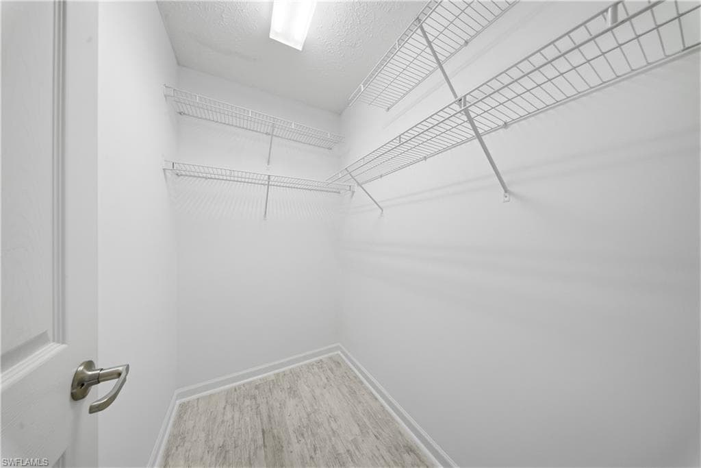 286 Leawood CIR, NAPLES FL 34104-17