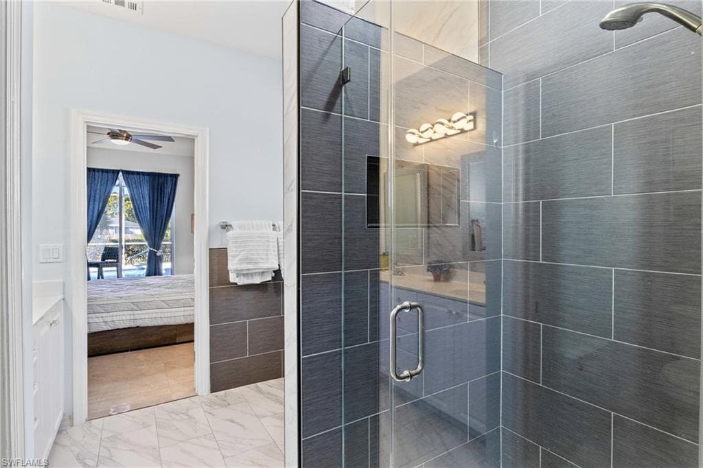 9346 Palm Island CIR, NORTH FORT MYERS FL 33903-22