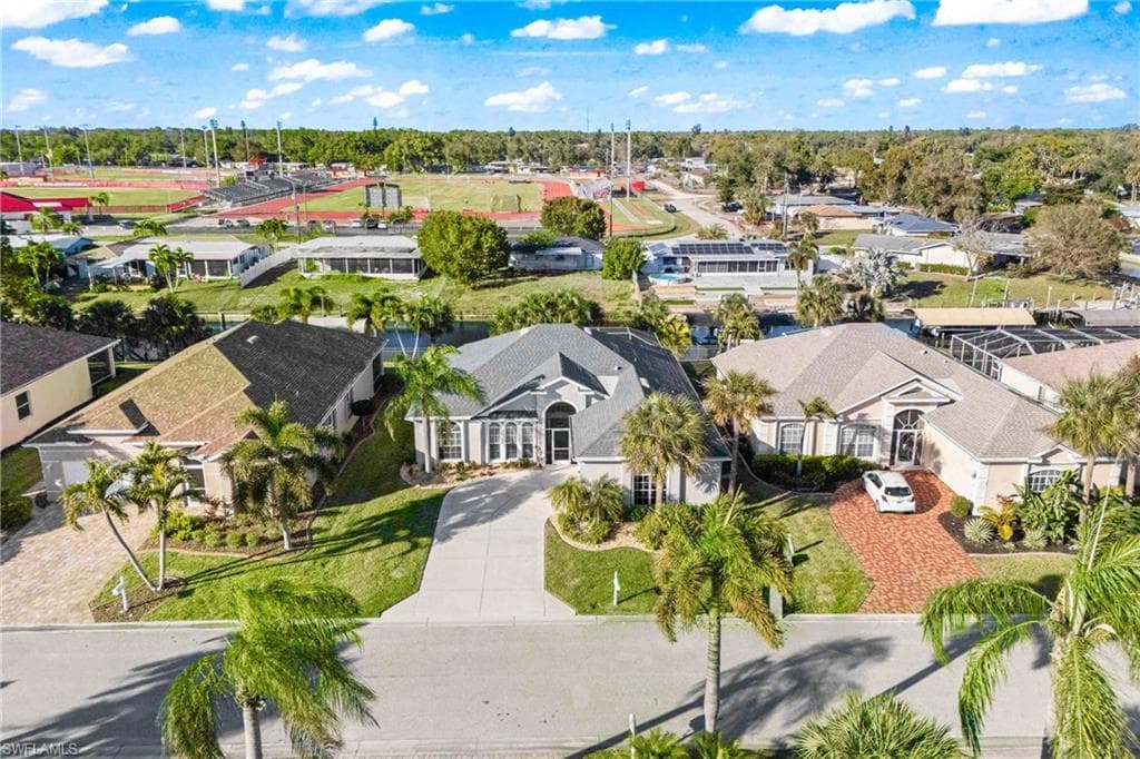 9346 Palm Island CIR, NORTH FORT MYERS FL 33903-1