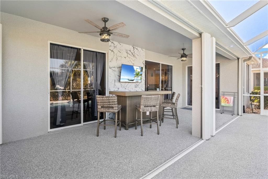 9346 Palm Island CIR, NORTH FORT MYERS FL 33903-31