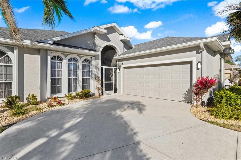 9346 Palm Island CIR, NORTH FORT MYERS FL 33903-4
