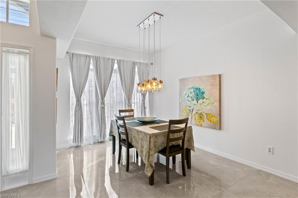 9346 Palm Island CIR, NORTH FORT MYERS FL 33903-8