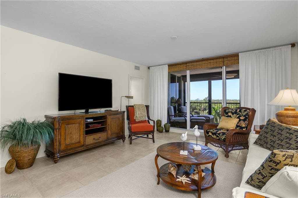7225 Pelican Bay BLVD 402-6