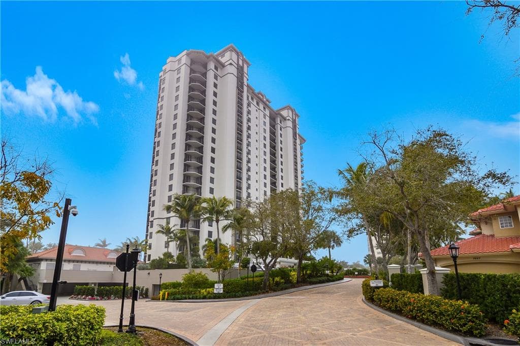 7225 Pelican Bay BLVD 402-32