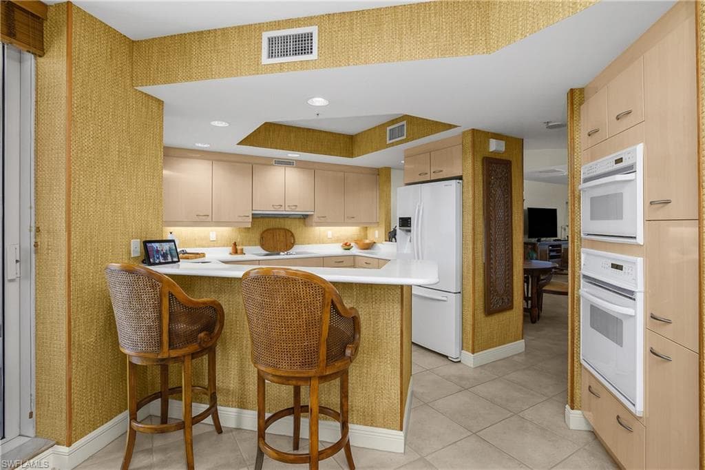 7225 Pelican Bay BLVD 402-14