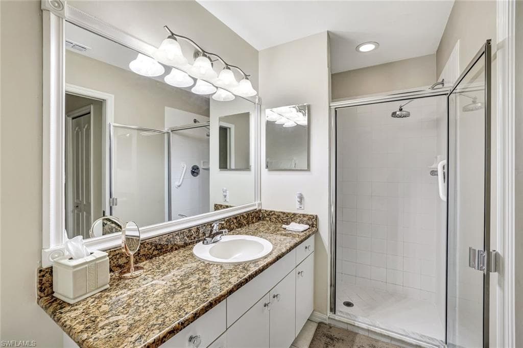 9400 Highland Woods BLVD # 5107, BONITA SPRINGS FL 34135-13