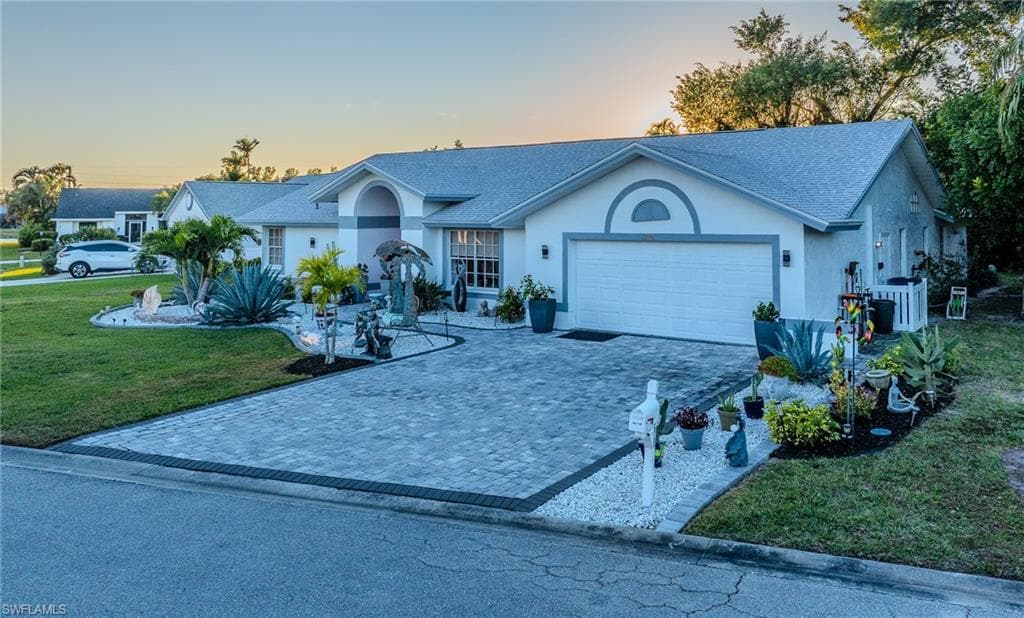 22690 Island Lakes DR, ESTERO FL 33928-1