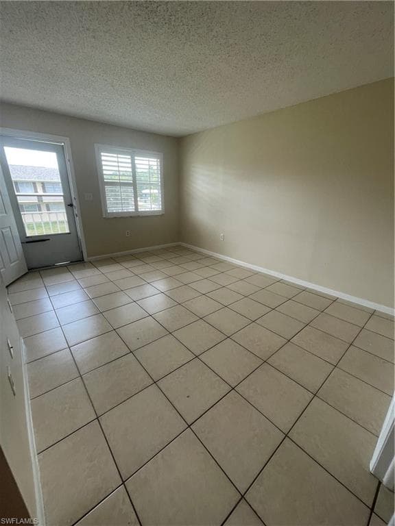 3325 Airport pulling RD, NAPLES FL 34105-1