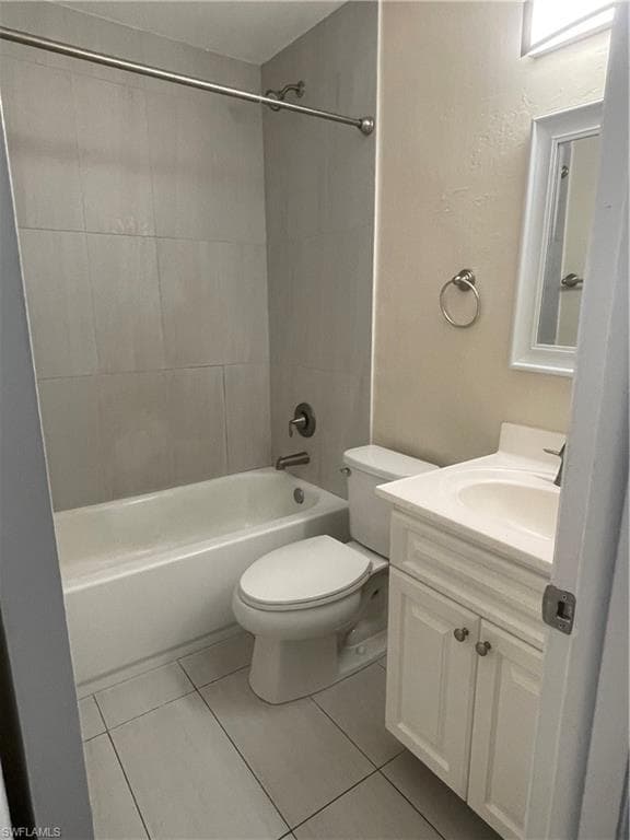 3325 Airport pulling RD, NAPLES FL 34105-5