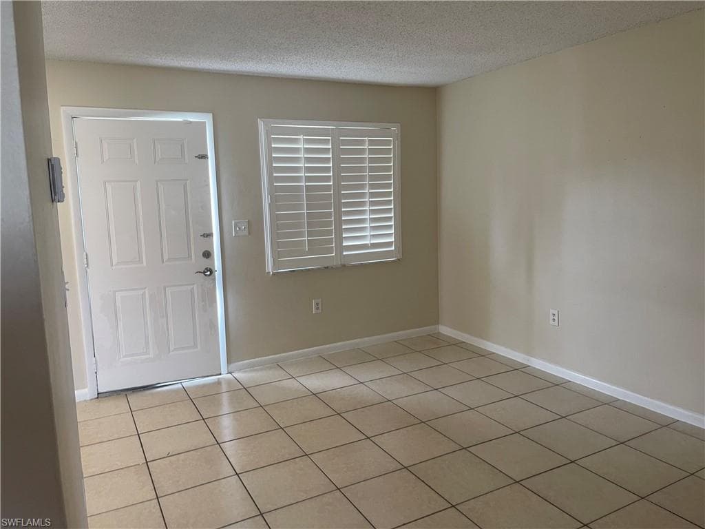 3325 Airport pulling RD, NAPLES FL 34105-8