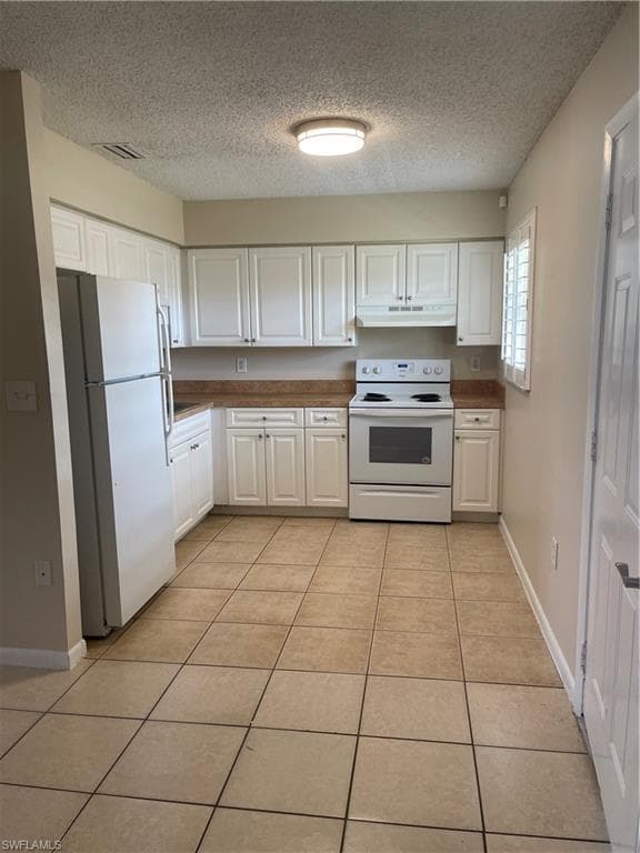 3325 Airport pulling RD, NAPLES FL 34105-12