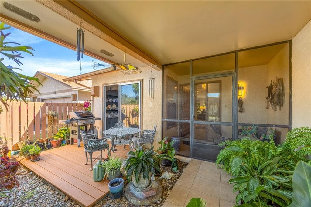 6486 Royal Woods DR, FORT MYERS FL 33908-2