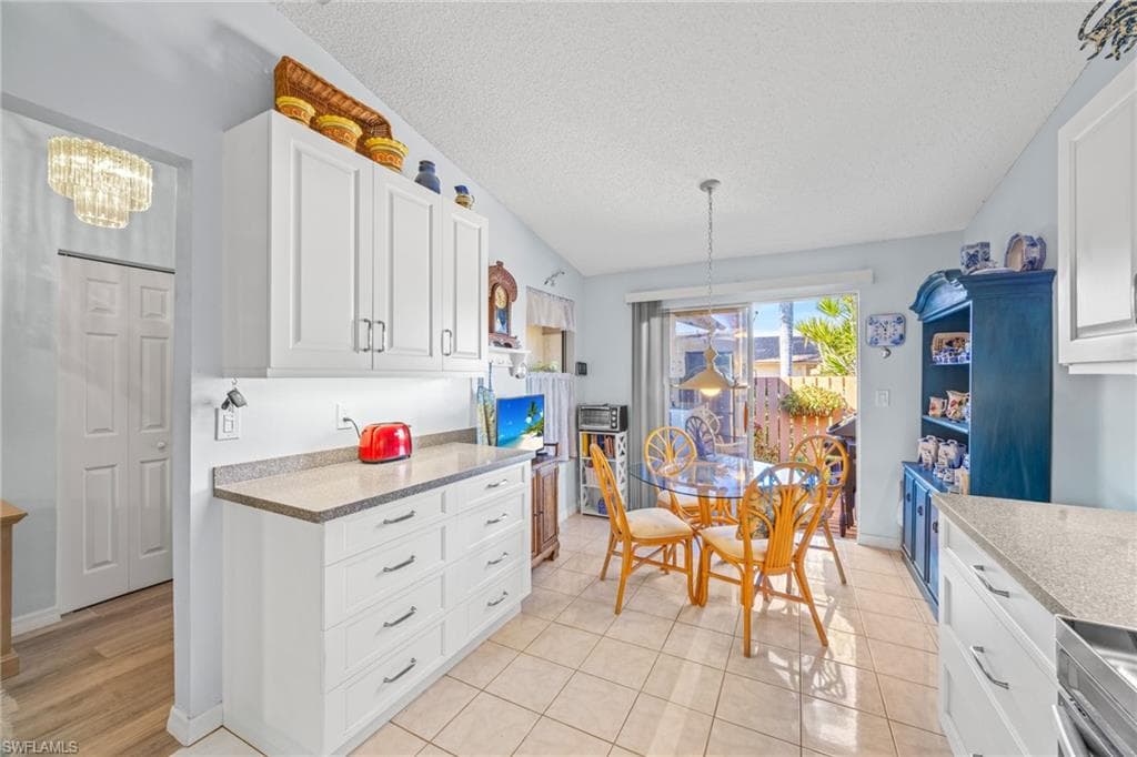 6486 Royal Woods DR, FORT MYERS FL 33908-10