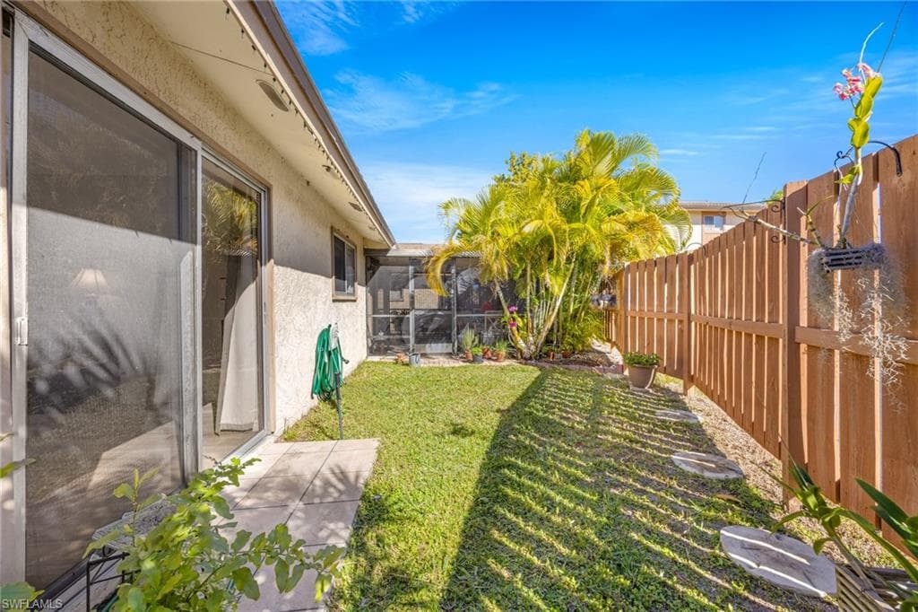 6486 Royal Woods DR, FORT MYERS FL 33908-28