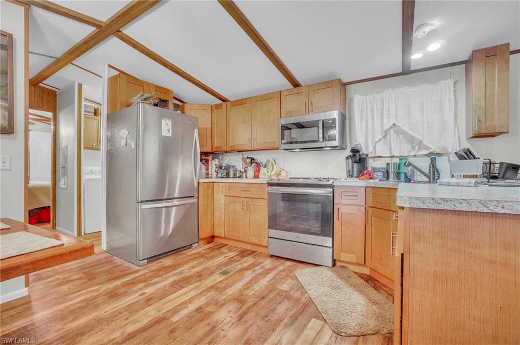 33 Plantation DR, EVERGLADES CITY FL 34139-15