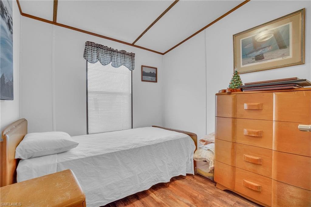 33 Plantation DR, EVERGLADES CITY FL 34139-25