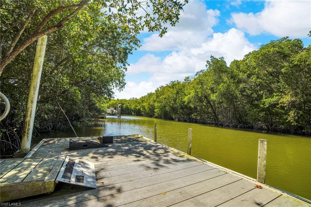 33 Plantation DR, EVERGLADES CITY FL 34139-4