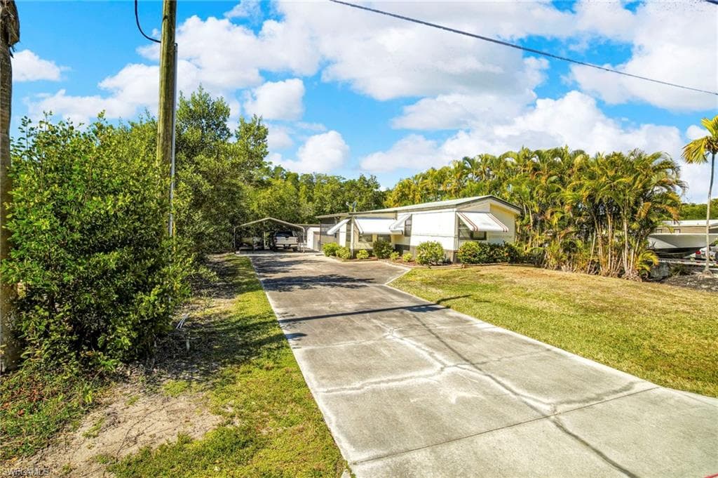 33 Plantation DR, EVERGLADES CITY FL 34139-37