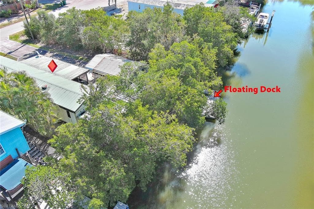 33 Plantation DR, EVERGLADES CITY FL 34139-32
