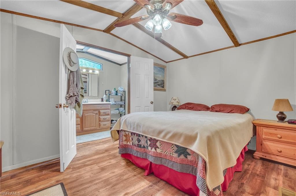 33 Plantation DR, EVERGLADES CITY FL 34139-18