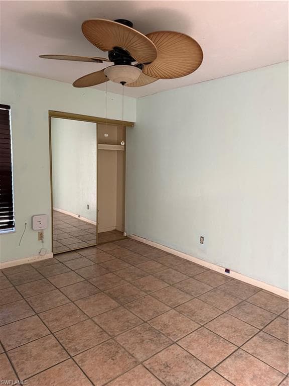 6 Parkwood Villas CT, LEHIGH ACRES FL 33936-5